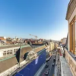 Charming Apartment In Porto\'S Heart